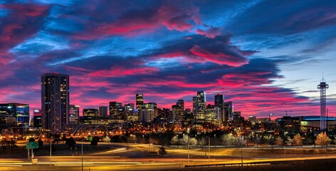 Beautiful shot of the Denver cityscape in the sunset - obrazy, fototapety, plakaty