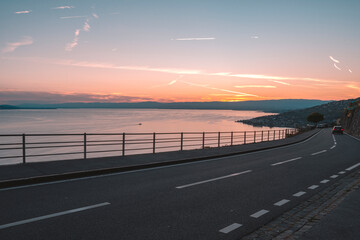 Fototapeta premium coucher de soleil sur le lac Léman, lavaux