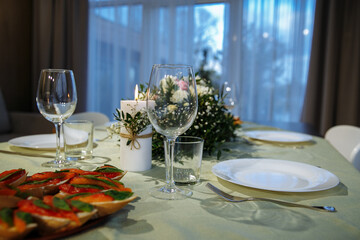 glasses in perspective on the table