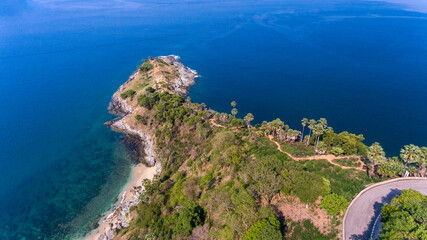 Promthep Cape is one of the most photographed locations in Phuket. Phromthep cape viewpoint at blue sea sky in Phuket, Thailand. - 530586315