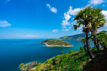 Promthep Cape is one of the most photographed locations in Phuket. Phromthep cape viewpoint at blue sea sky in Phuket, Thailand. - 530586720