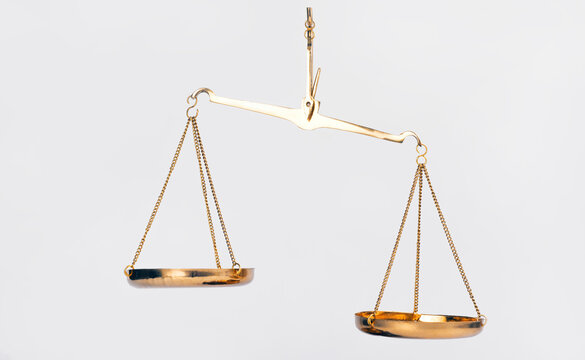 Gilded scales with two hanging bowls 