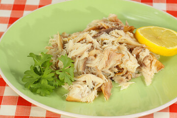 flaked smoked mackerel