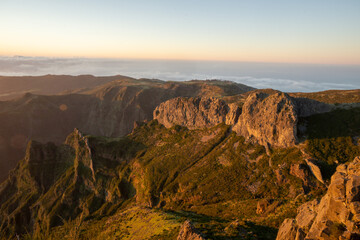 Sonnenaufgang auf dem Pico do Arieiro, Madeira