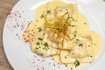 Vegetarian dishes such as salads, quinoa, avocado, vegetables and wraps