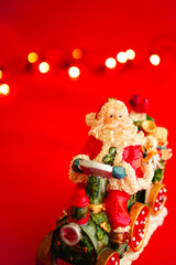 プレゼントを運ぶサンタクロース