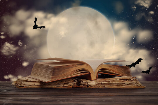 Scary Books - Images et vidéos libres de droits | Adobe Stock