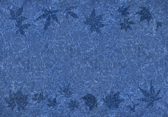 ナチュラルな質感が心地いい、藍染め和紙とモミジのコラボレーション