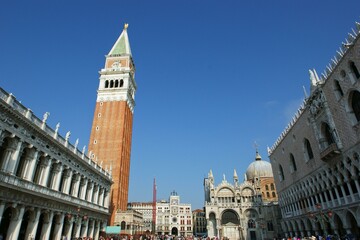Fototapeta na wymiar St Mark's Campanile Piazza San Marco St Mark's Clocktower Sky Building Tower