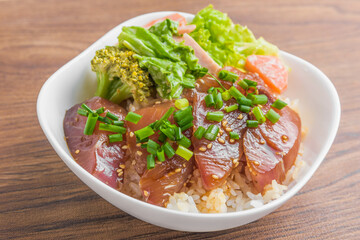 ハマチのサラダ丼
