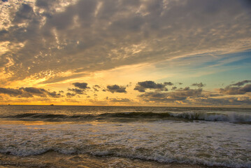 Sonnenuntergang in Bergen aan Zee in Nordholland