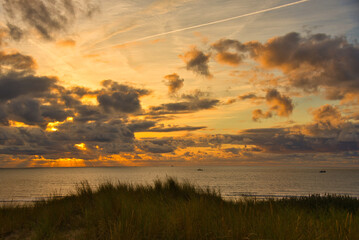 Sonnenuntergang in Bergen aan Zee in Nordholland