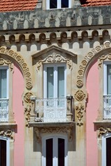 Fototapeta na wymiar Edificio art nouveau en Caldas da Rainha, Portugal