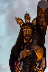 Obraz premium Cofradía de Nuestra Señora del Amparo de Toledo con los pasos de Virgen del Amparo, Oración en el Huerto, Cristo Amarrado a la columna, Nuestro padre Jesús Nazareno y Cristo de la Agonía