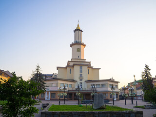 Obraz premium City Hall Building in the Art Deco style in Ivano-Frankivsk, Ukraine. Town Hall on the Market square in the historic center of Ivano-Frankivsk city on a summer morning.