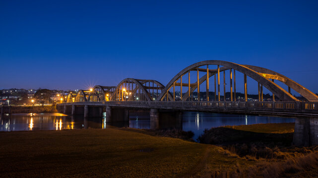 Clutha bridge at night, Balclutha, South Otago,