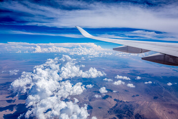 Fototapeta na wymiar view from airplane window to arizona