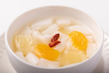 杏仁豆腐　(みかん・パイン入り)