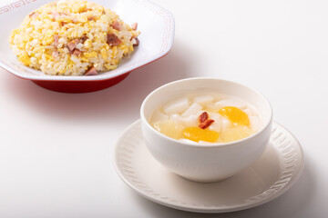 杏仁豆腐　(みかん・パイン入り)