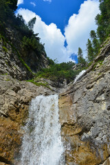 Fototapeta na wymiar Pazüelbach-Wasserfall bei Zürs am Arlberg / Lechquellengebirge. Vorarlberg (Österreich)
