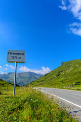 Lechtalstraße (L 198 / B 198) vor Lech (Vorarlberg)