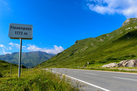 Lechtalstra&szlig;e (L 198 / B 198) vor Lech (Vorarlberg)