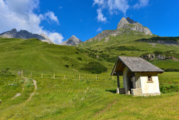 Fototapeta na wymiar Lechquellengebirge in Vorarlberg, Österreich