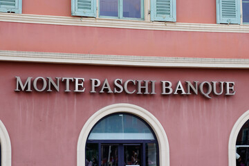 Fototapeta premium monte paschi banque logo brand and text sign Italian bank Monte dei Paschi di Siena office entrance facade