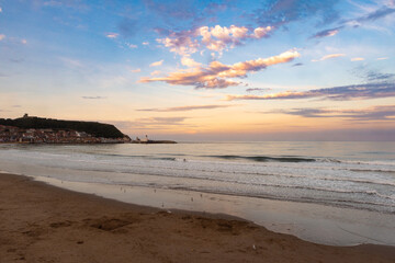 Scarborough North Bay Beach during rainy weather, low tide, cold springtime days