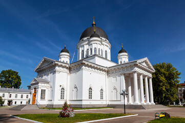 Fototapeta na wymiar View of the Spassky Old Fair (Staroyarmarochny) Cathedral. Nizhny Novgorod. Russia