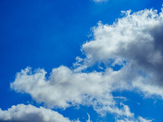 Obraz premium Overcast blue sky with clouds before a storm