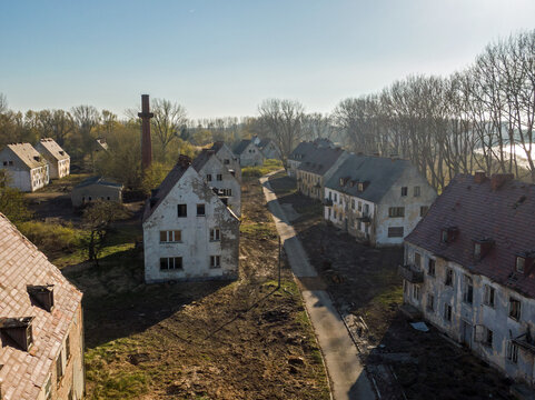 Halbinsel Wustrow alter Milit&auml;rflughafen Lost Place, K&uuml;stenstadt Rerik an der Ostseek&uuml;ste von Mecklenburg-Vorpommern Luftaufnahme