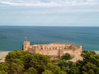 vista del castillo de Sohail en el municipio de Fuengirola, España - obrazy, fototapety, plakaty