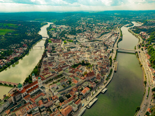 Obraz premium Universitätsstadt Passau von oben
