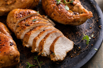 Roasted or seared chicken breast with herbs © fahrwasser