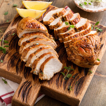 Roasted or seared chicken breast with herbs
