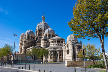 Vue sur les dômes de la Cathédrale La Major de Marseille depuis l'arrière