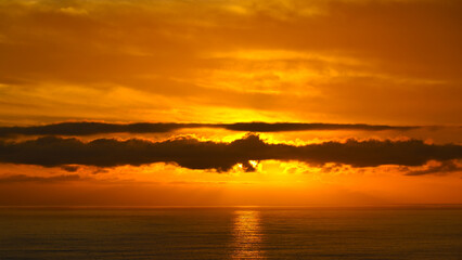 Fototapeta na wymiar Sunset over Pacific at Laguna Beach