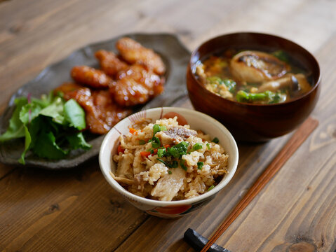 「五目飯」の写真素材 | 7,903件の無料イラスト画像 | Adobe Stock