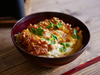 大判唐揚げ卵とじ丼