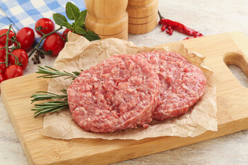 Raw pork cutlet for burger
