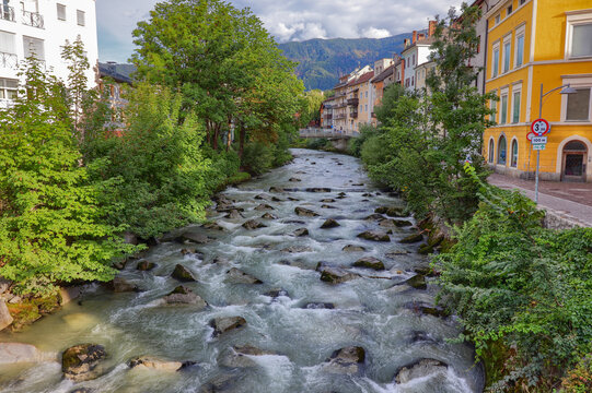 River Rienz รูปภาพRienza – เลือกดูภาพถ่ายสต็อก เวกเตอร์ และวิดีโอ86 | Adobe Stock