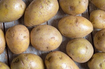 yellow potatoes - 531016333