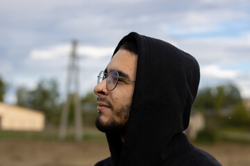 young man from side looking incredulous