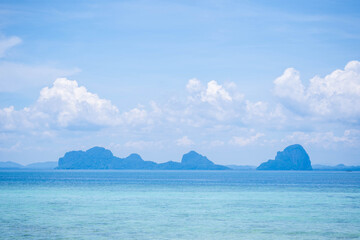 Fototapeta na wymiar Landscape of beautiful tropical island beach.