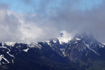 Fototapeta na wymiar Panorama of Alpspitze and Zugspitze from Garmisch-Partenkirchen, Germany 