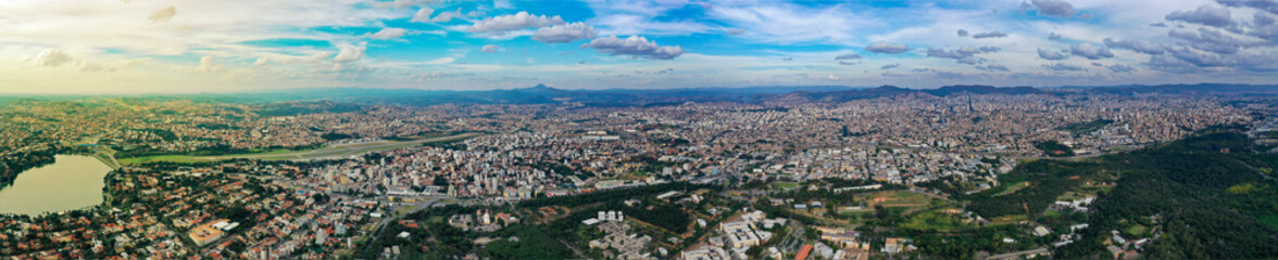 Fototapeta na wymiar Belo Horizonte, Minas Gerais vista panorâmica 