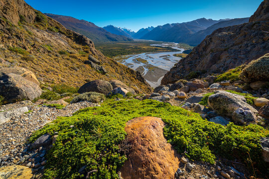 Scenic view from Mirador Rio de las Vueltas, Los Glaciares National Park, UNESCO World Heritage Site, Patagonia, Argentina, South America