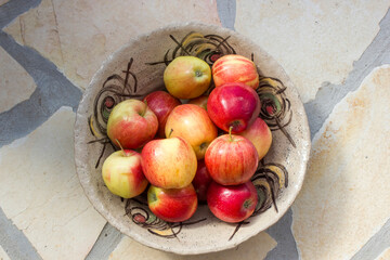 fresh apples in a bowl