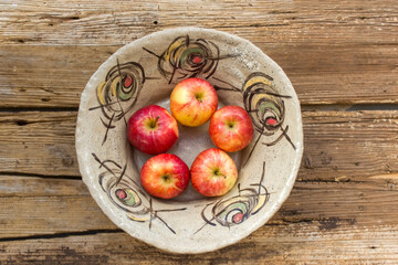 fresh apples in a bowl